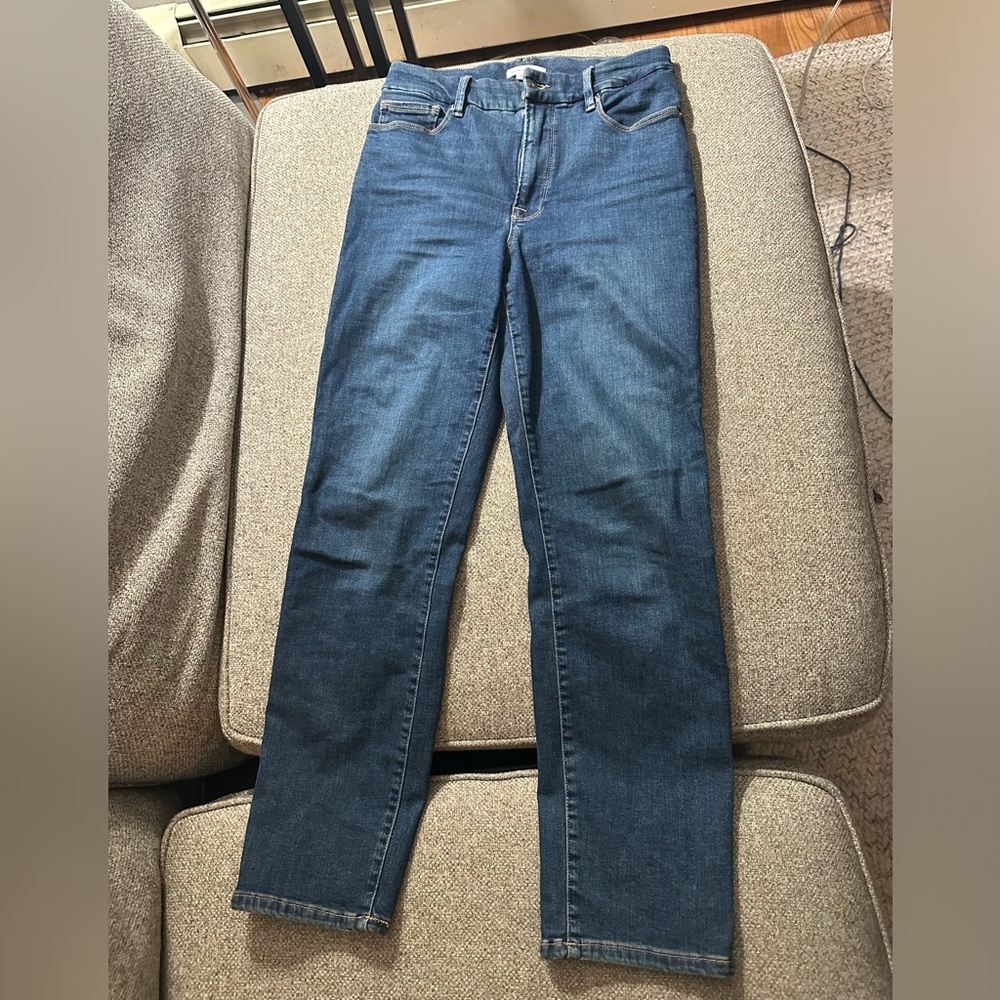 Good American denim size 6/28. Straight